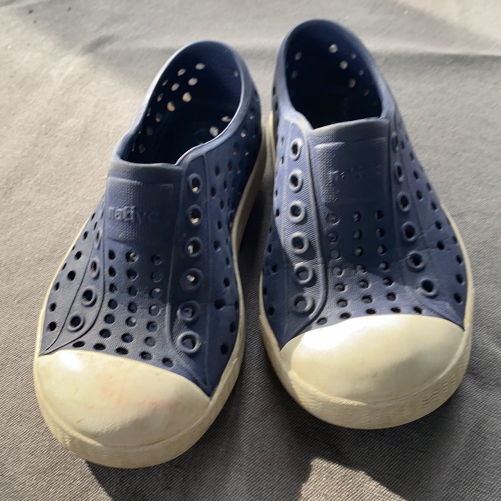 Native used shoes
